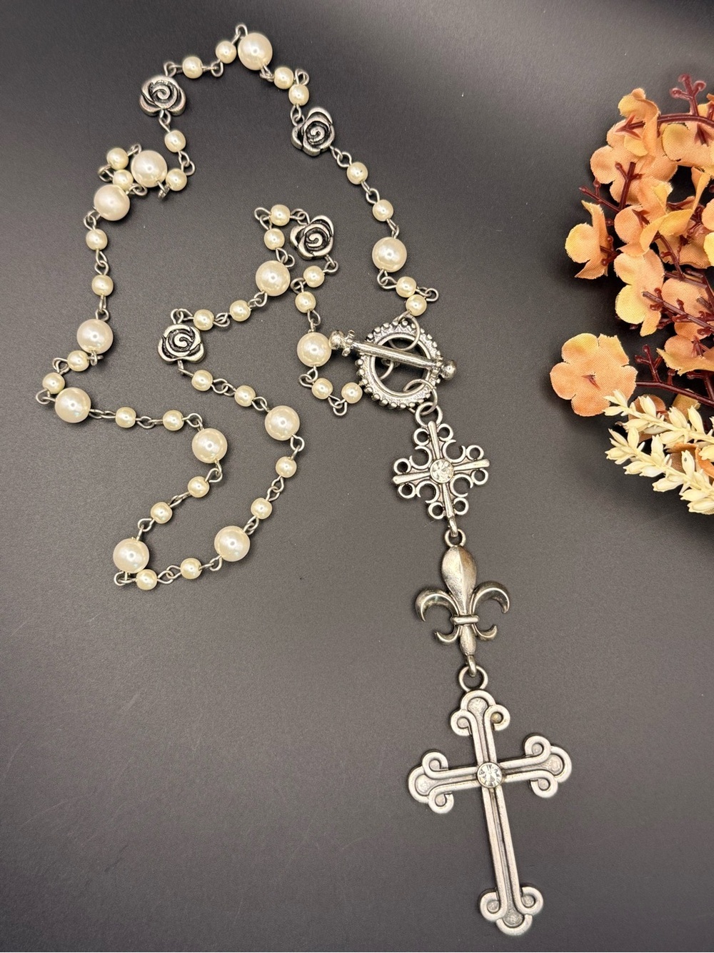 Fleur-de-Lis Cross Pearl Rosary Necklace – Silver and Cream